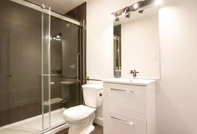 ホテル Comme Chez Soi Restaurant & Auberge