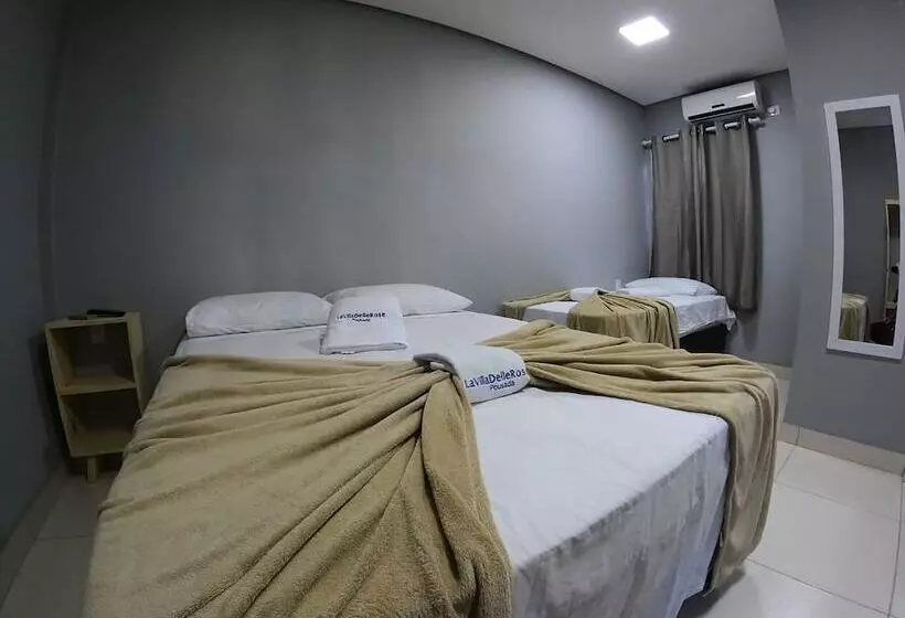 ホテル Pousada Villa Dellerose