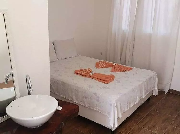 ホテル Pousada Villa Dellerose