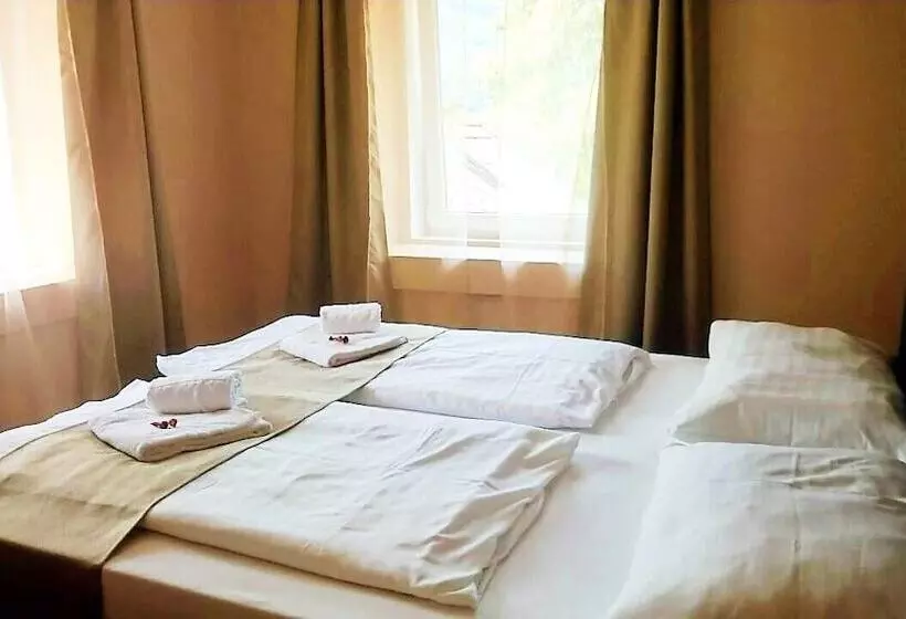 ペンション Gasthof Kreischberg