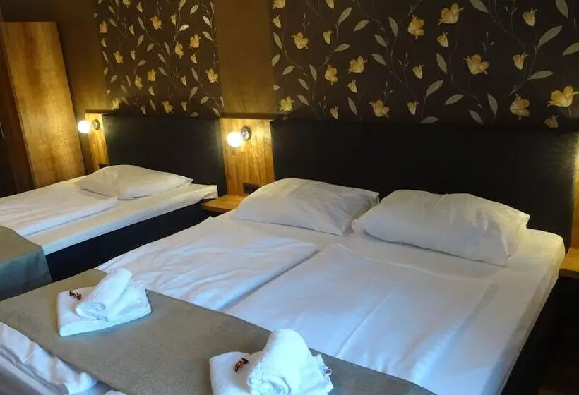 ペンション Gasthof Kreischberg