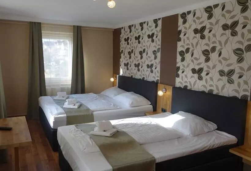 ペンション Gasthof Kreischberg