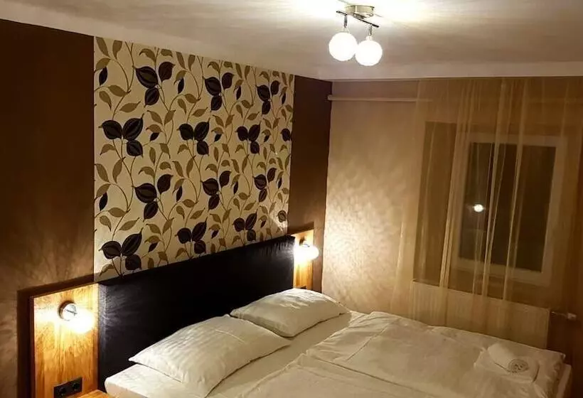 ペンション Gasthof Kreischberg