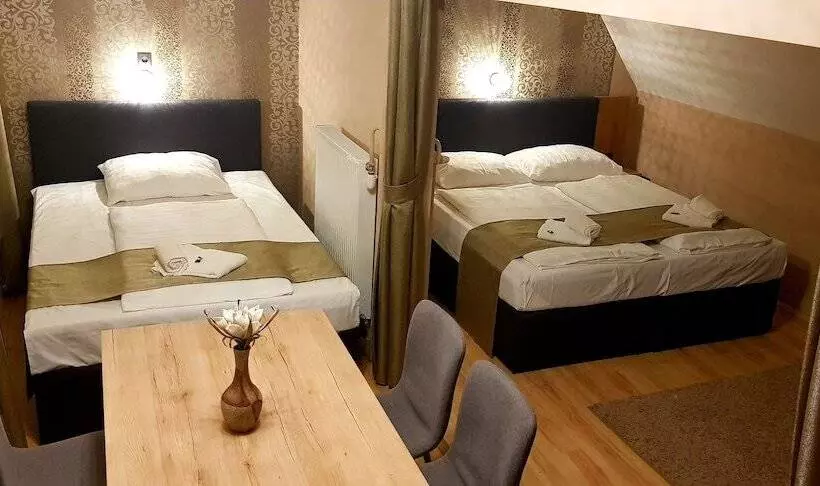 ペンション Gasthof Kreischberg