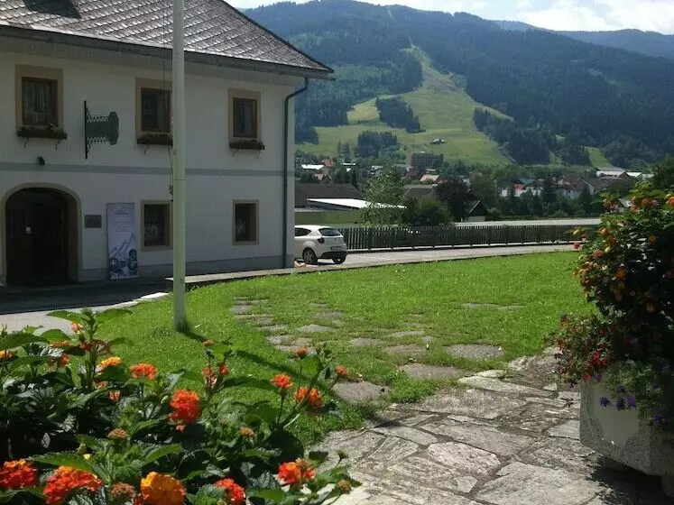 ペンション Gasthof Kreischberg