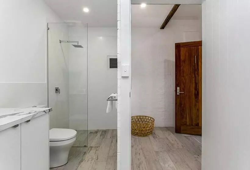 The Terraces Main Beach