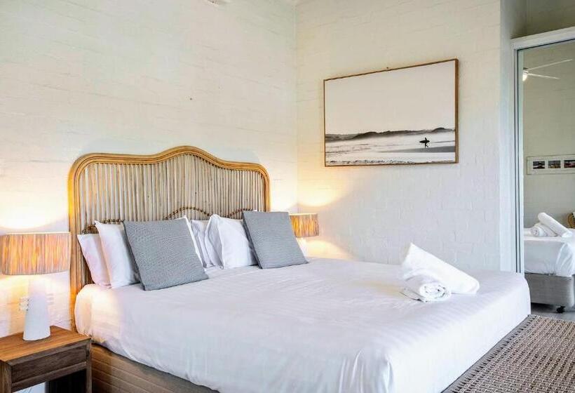 The Terraces Main Beach