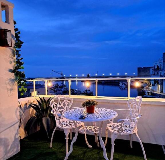 تختخواب و صبحانه Al Console Luxury Suite