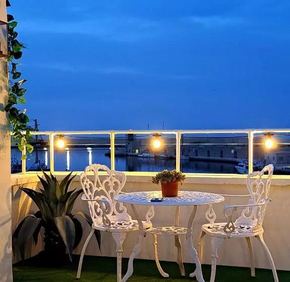 تختخواب و صبحانه Al Console Luxury Suite