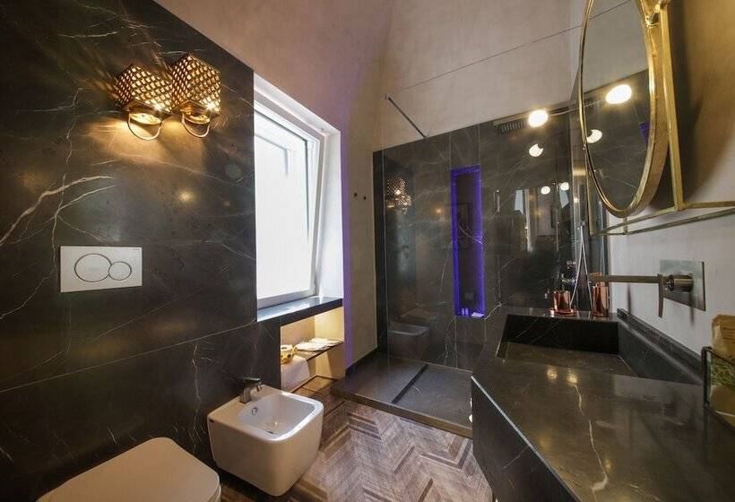 تختخواب و صبحانه Al Console Luxury Suite