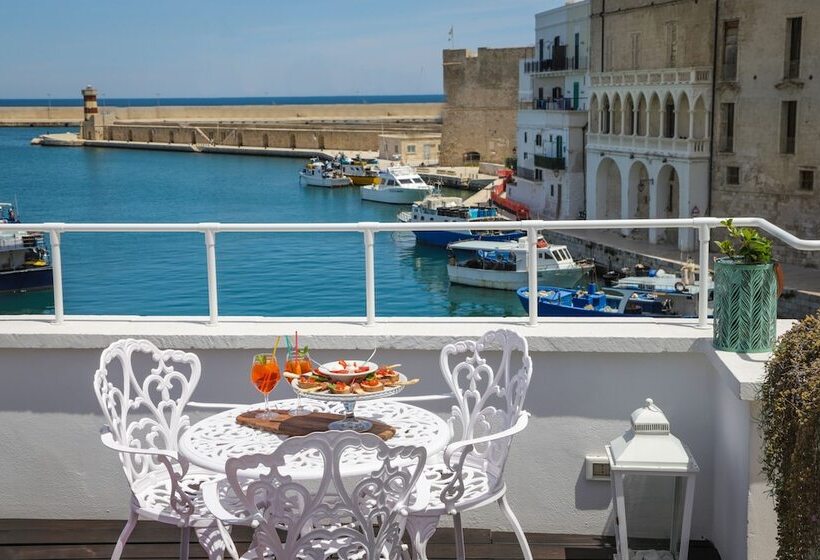 تختخواب و صبحانه Al Console Luxury Suite