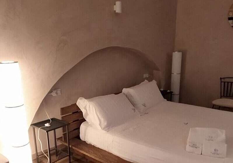 تختخواب و صبحانه Al Console Luxury Suite