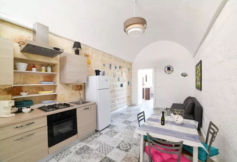 تختخواب و صبحانه Al Console Luxury Suite