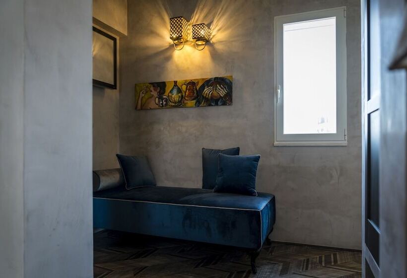 تختخواب و صبحانه Al Console Luxury Suite