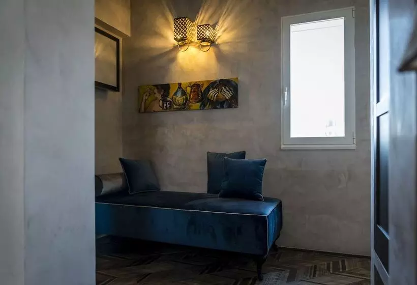 تختخواب و صبحانه Al Console Luxury Suite