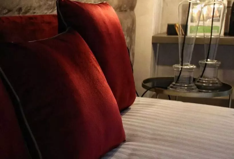 تختخواب و صبحانه Al Console Luxury Suite