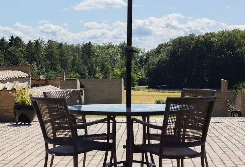 Aamiaismajoitus (B&B) Fredensborghusene Guesthouse