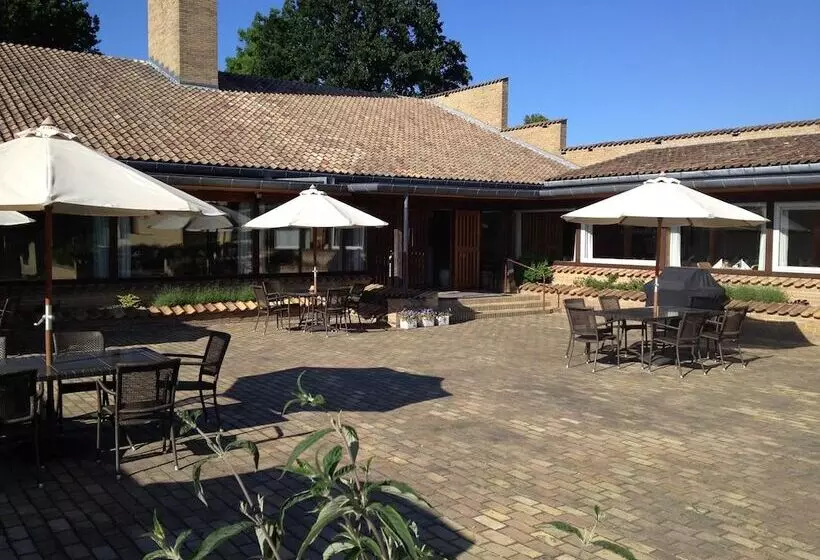 Aamiaismajoitus (B&B) Fredensborghusene Guesthouse