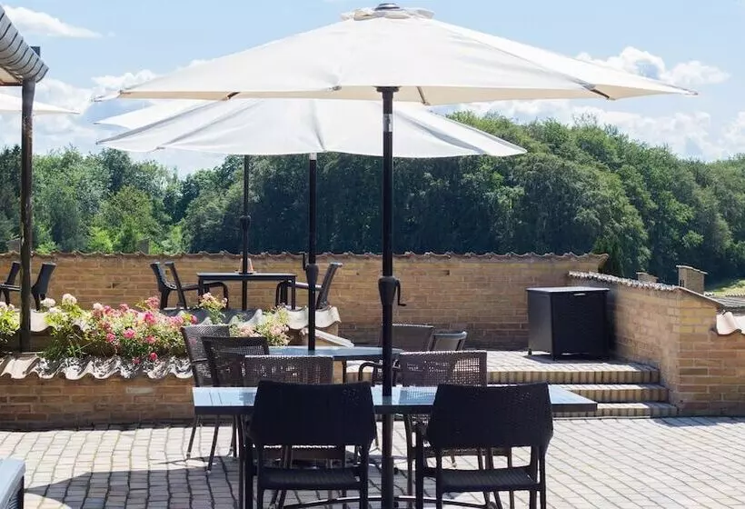 Aamiaismajoitus (B&B) Fredensborghusene Guesthouse