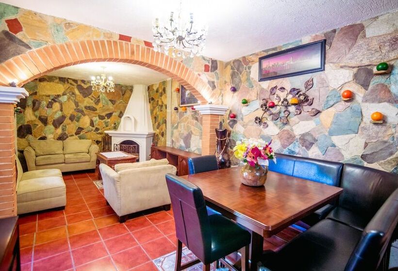 تختخواب و صبحانه Posada Maya