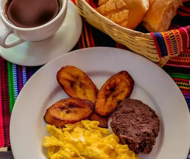 تختخواب و صبحانه Posada Maya