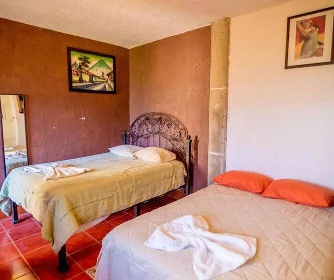 تختخواب و صبحانه Posada Maya