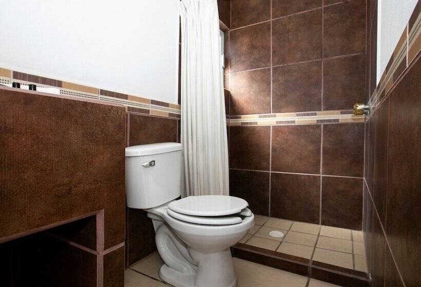 פונדק Real Cortés