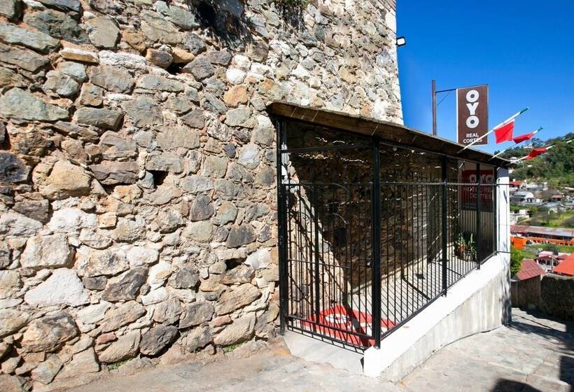 פונדק Real Cortés