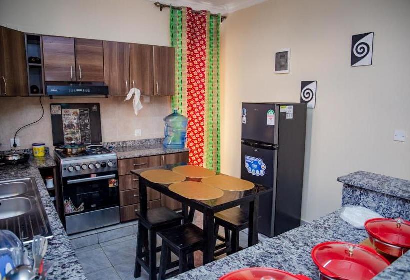 هتل Isimbi Murugo