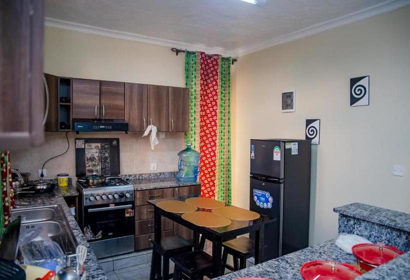 هتل Isimbi Murugo