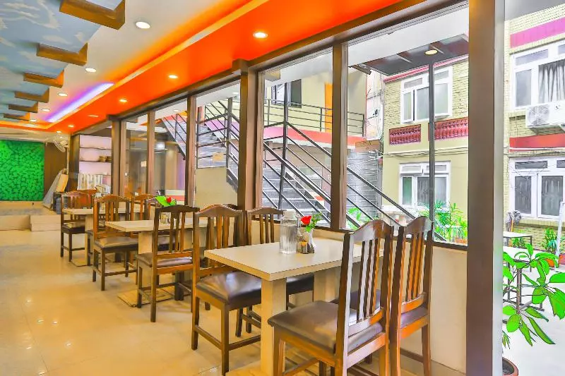 هتل Kripa By Oyo Rooms