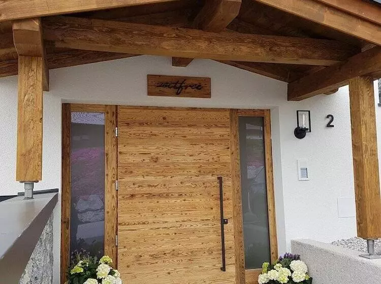 Hotelli Zeitfrei Chalet Apartments