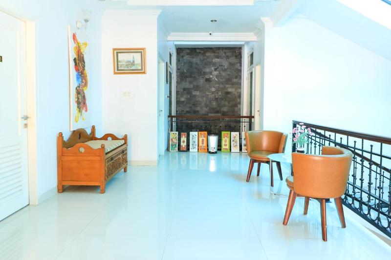 بنسيون Ge Jacmart Homestay Makassar