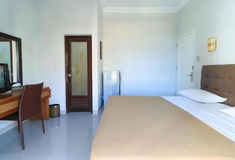 بنسيون Ge Jacmart Homestay Makassar