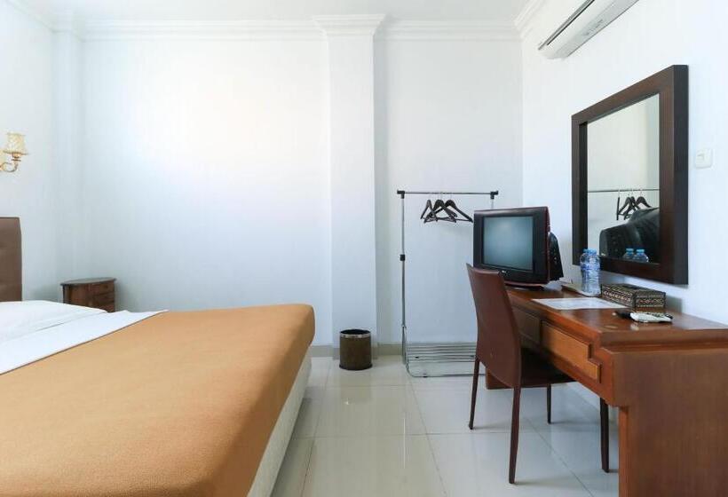 بنسيون Ge Jacmart Homestay Makassar