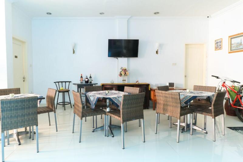 بنسيون Ge Jacmart Homestay Makassar