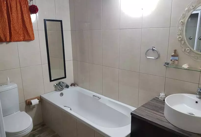 Majatalo Gemstone Guest House