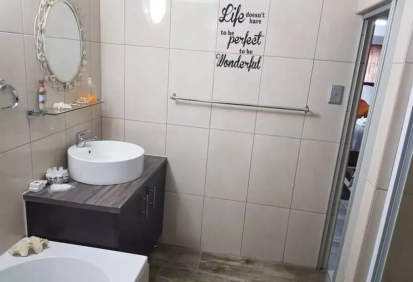 Majatalo Gemstone Guest House