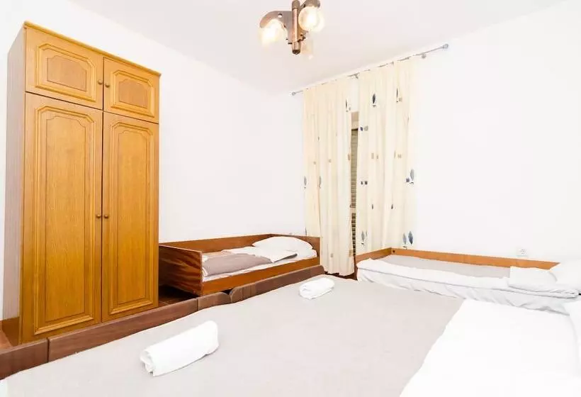 Majatalo Guest House Kiko