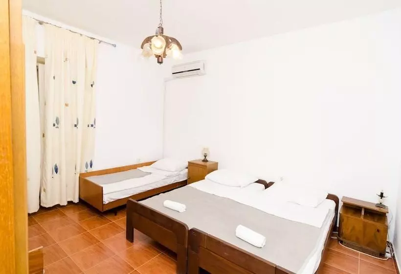 Majatalo Guest House Kiko