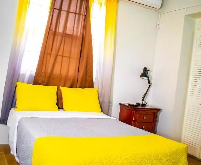 پانسیون Potter S Place Guest House