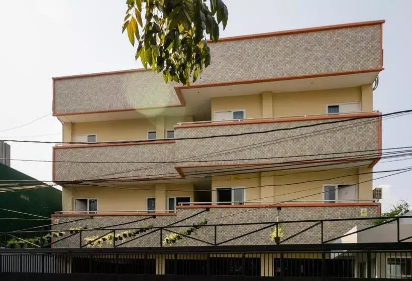 ペンション Reddoorz Near Plaza Atrium Senen