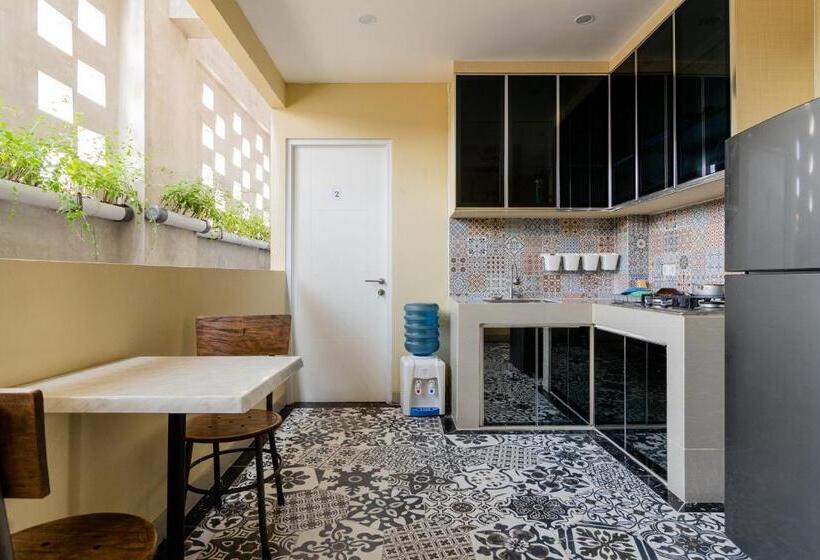 פנסיון Reddoorz Near Plaza Atrium Senen