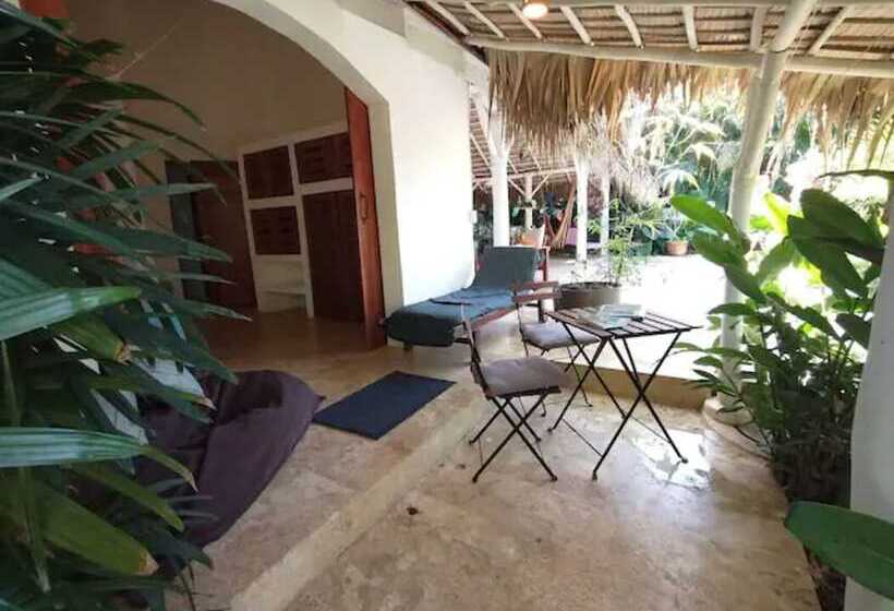 تختخواب و صبحانه Casa Picaflor