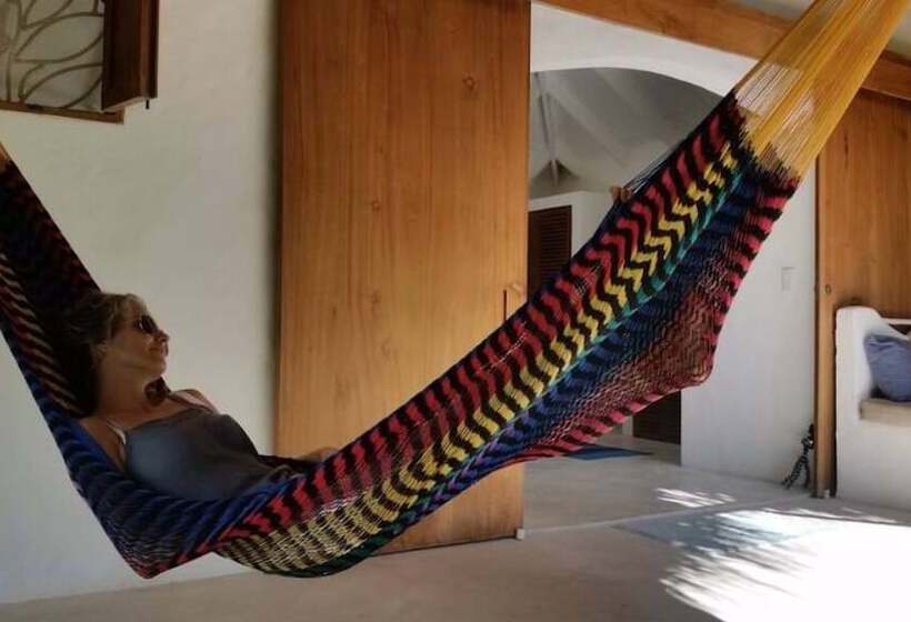 تختخواب و صبحانه Casa Picaflor