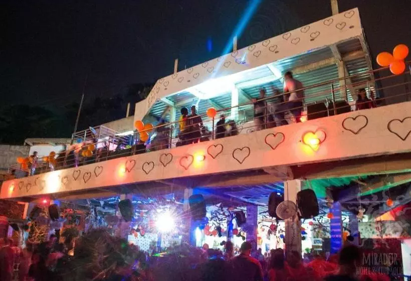 Retkeilymaja Tnt Mirador