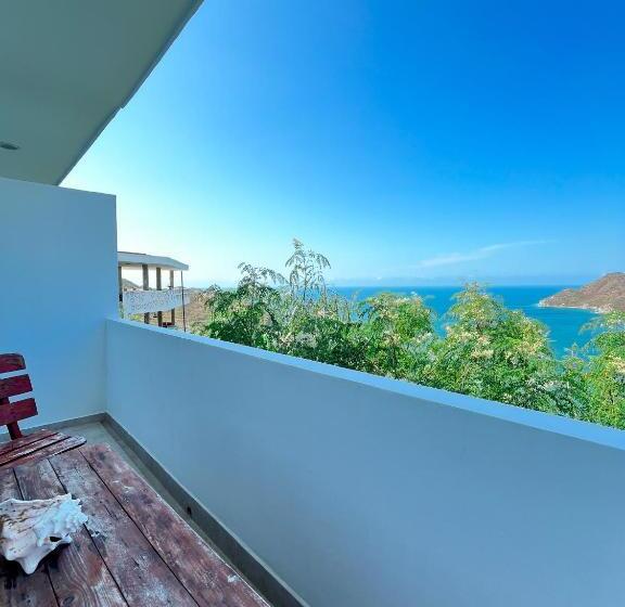 هاستل Tnt Mirador