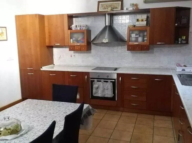 تختخواب و صبحانه Maltese Rooms