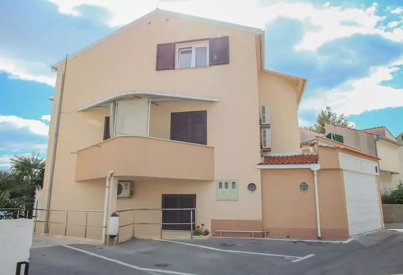 Hana's Place