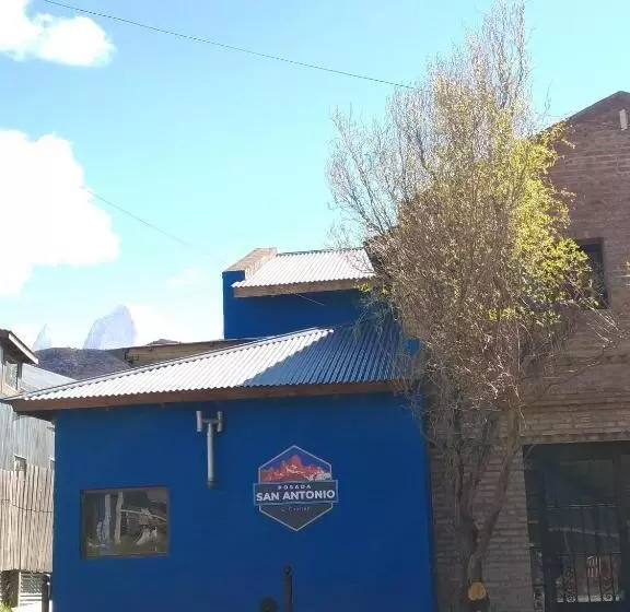 簡易ホテル Posada San Antonio